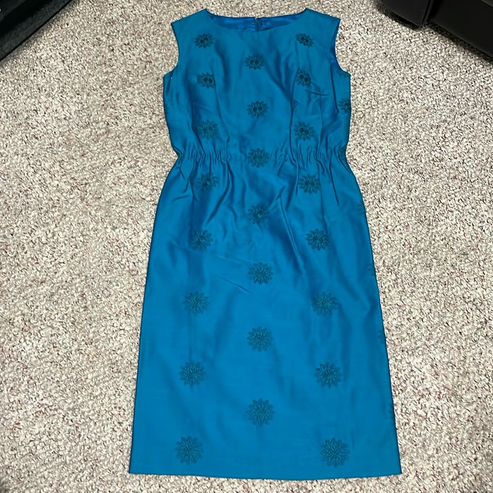 Vintage 50s D’allairdes sheath dress with embroidered flowers